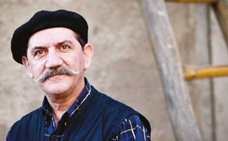 ببینید | کلنگ زنی حمید جبلی برای افتتاح باغ نمایش