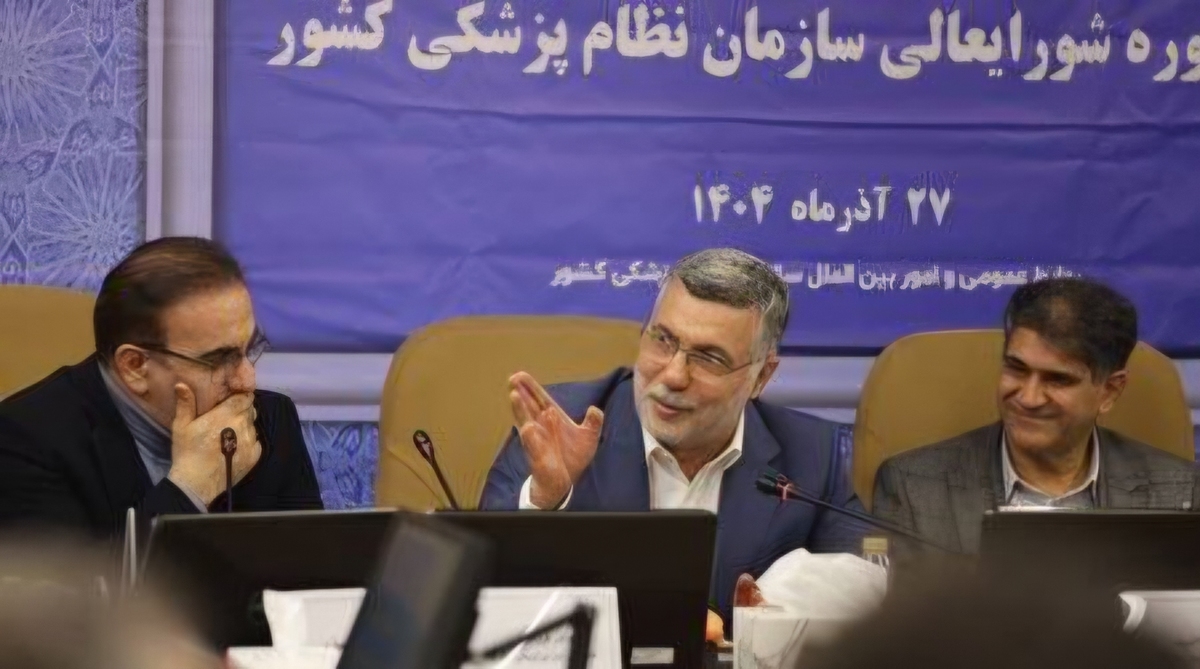 وزیر بهداشت، درمان و آموزش پزشکی در نخستین جلسه دوره جدید شورای عالی سازمان نظام پزشکی گفت: نباید اجازه دهیم معدودی از افراد با رعایت نکردن اخلاق حرفه‌ای و قوانین، اعتماد مردم را از بین ببرند.