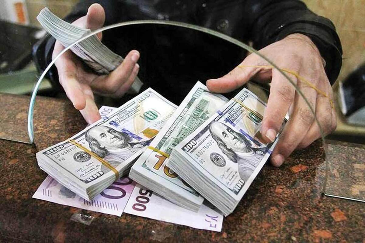 بازگشت ارز حاصل از صادرات در سال‌های اخیر، بارها از سوی نهادهای رسمی ازجمله بانک مرکزی و قوه قضاییه، به‌عنوان چالشی عمده برای ثبات بازار ارز، تامین نیازهای ارزی وارداتی و مدیریت منابع ارزی کشور مطرح شده است. طبق آمارها، رقم قابل‌توجهی از ارز حاصل از صادرات در سال‌های اخیر وارد چرخه رسمی نشده و به اصطلاح «بازنگشته» است.