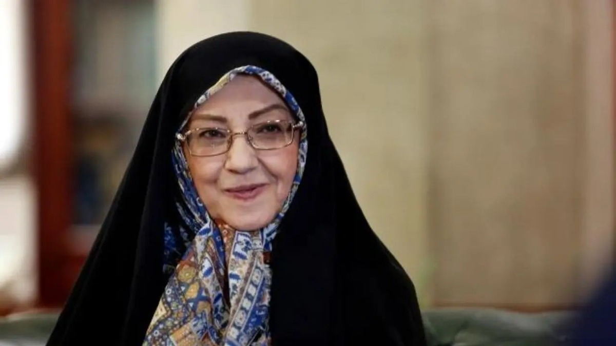 اشرف بروجردی، فعال سیاسی شناخته‌شده اصلاح‌طلب و خواهر «علاالدین بروجردی» نماینده لارستان، خنج، گراش، اوز و جویم و نخستین زنی که به ریاست سازمان اسناد و کتابخانه ملی ایران رسیده بود، دار فانی را وداع گفت.