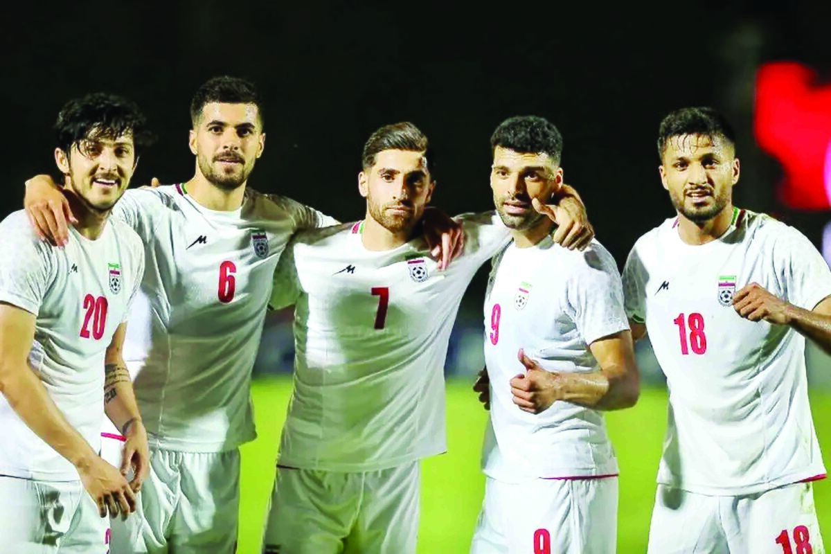 چهار سال زمان بین جام جهانی ها وجود دارد. اما این چهار سال برای فوتبال ایران هرگز فرصتی نبود تا اصلاح‌هایی اساسی و ساختاری انجام دهد. یکی از مسائل اصلاحی فوتبال ایران مساله «سن و سال» است. سن و سال دنیای یکی از ارکان مهم مدرنیسم در فوتبال امروز است.در فوتبال مدرن و پیشرفته اروپا هیچ چیزی جز «جوانی» اهمیت ندارد اما همین فاکتور بسیار مهم و ارزشمند در فوتبال ایران پشت سر تمام مسائل حاشیه‌ای و دیگر اهداف فرعی گم شده است.