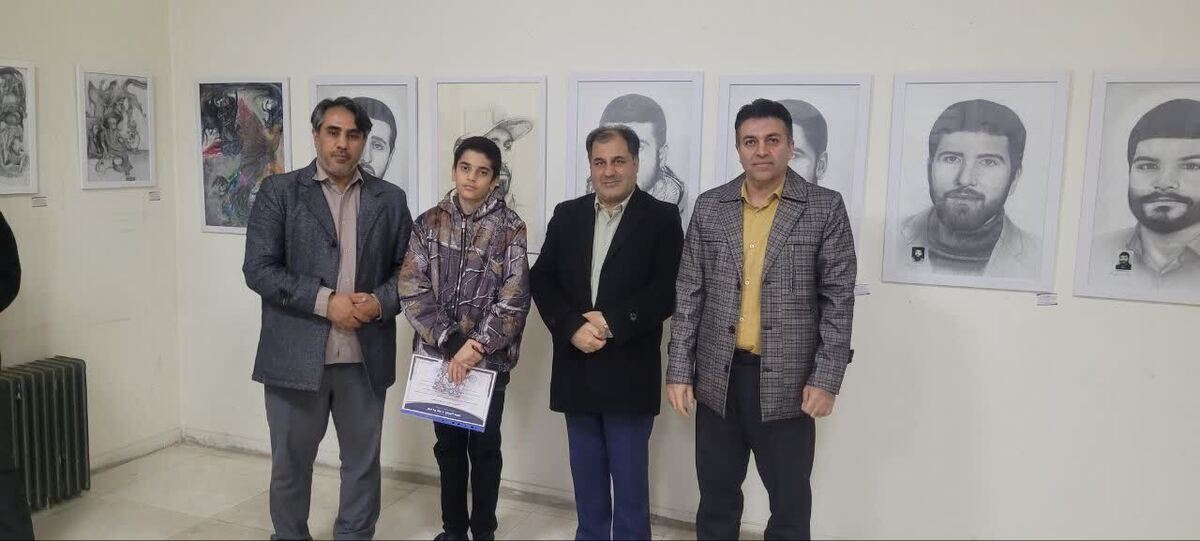 آیین اختتامیه نمایشگاه طراحی و نقاشی هنرمندان آموزشگاه هنری فروردین با حضور سرپرست اداره فرهنگ و ارشاد اسلامی شهرستان نظرآباد برگزار شد.