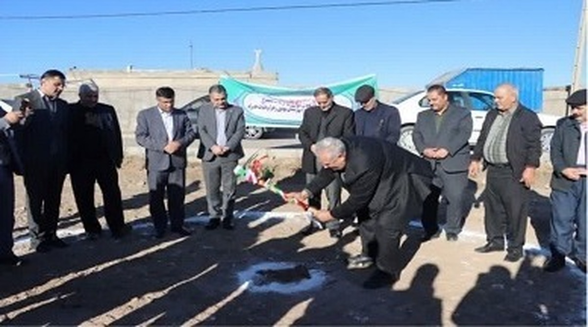 کلنگ احداث مدرسه ۶ کلاسه در روستای قشلاق مرانلو بوئین زهرا به زمین زده شد.