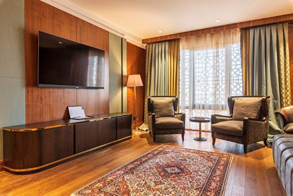 بهترین هتل ۵ ستاره مشهد نزدیک حرم (۵ هتل پنج ستاره مشهد نزدیک حرم)