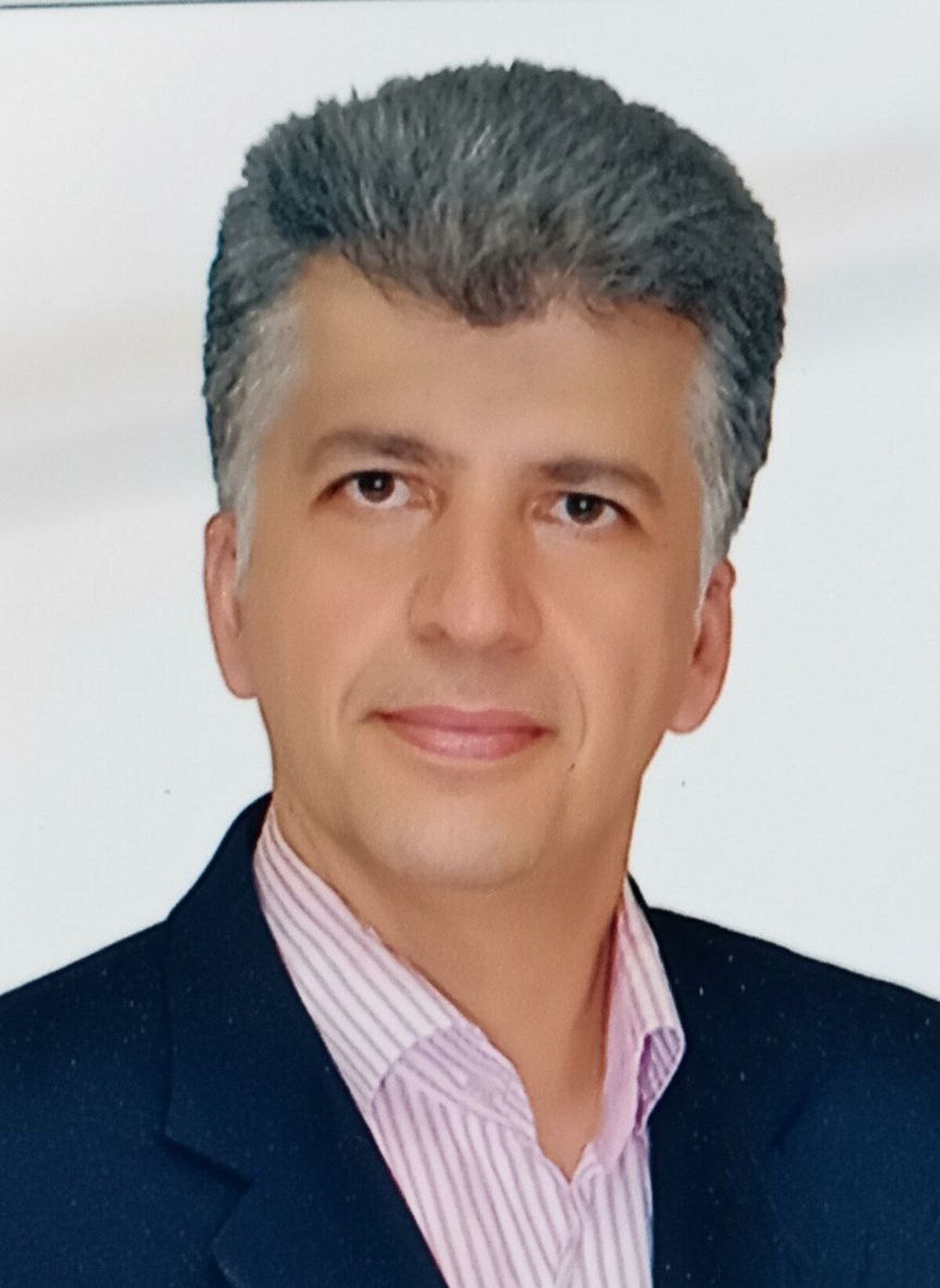 به‌عنوان خبرنگاری که به‌طور مستمر شاهد تنوع سوژه‌ها و مسیر تولید خبر بوده‌ام، به این جمع‌بندی رسیده‌ام که حوزه‌های خبری در کشور، بیش از آن‌که متنوع باشند، عمدتاً در مسیر اجتماعی و فرهنگی حرکت می‌کنند و این تنوع، کمتر در حوزه اقتصادی دیده می‌شود.