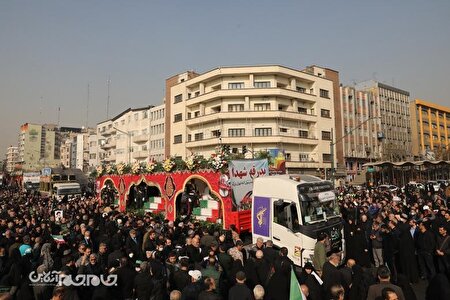 گزارش تصویری | تشییع پیکر‌های ۱۰۰ شهید گمنام دوران دفاع مقدس در تهران (۲)