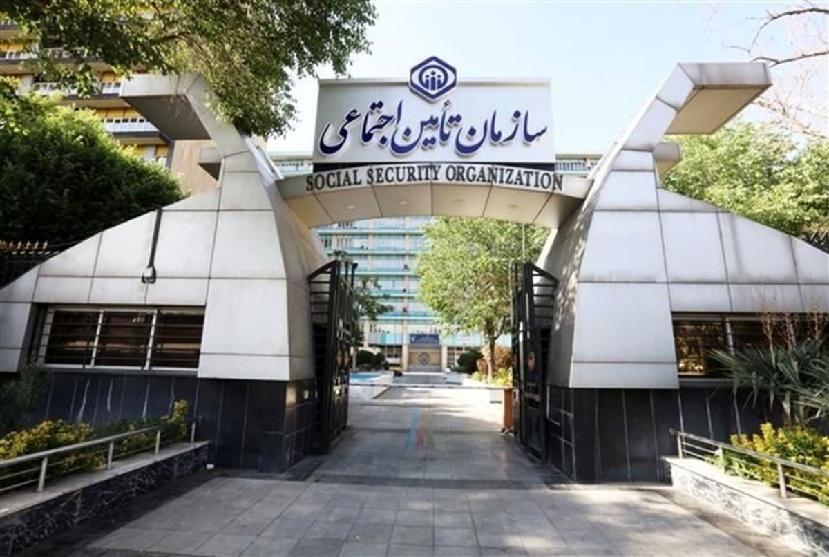 از اول آذرماه، بیمه تکمیلی بازنشستگان تأمین اجتماعی «به‌صورت موقت» قطع شده است؛ اقدامی که مخاطب آن حدود ۳۴.۵میلیون بازنشسته هستند و در شرایط تورمی سنگین، نگرانی جدی برای هزینه دارو، درمان و مراقبت‌­‌های بهداشتی را به همراه دارد.