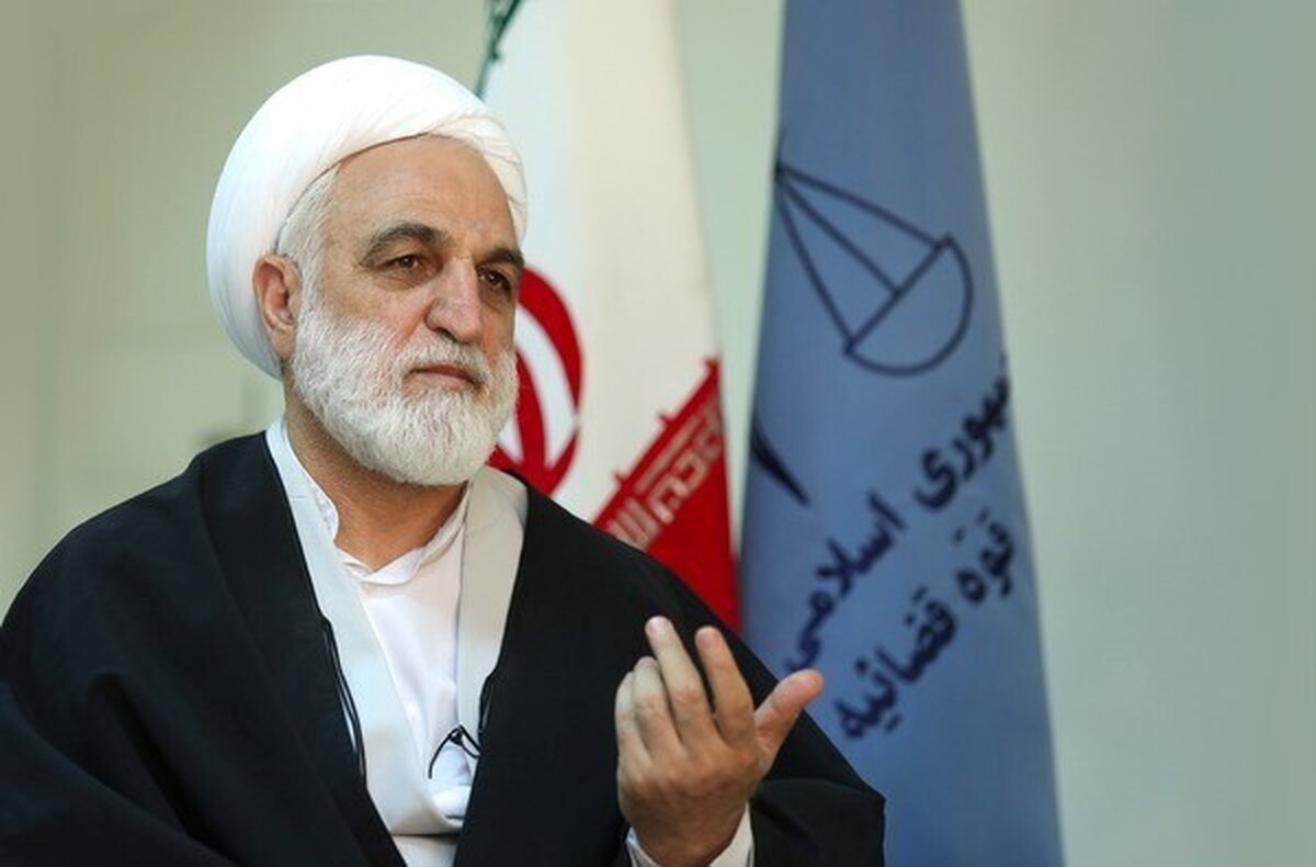 رئیس قوه قضائیه گفت: بسیج مختص و منحصر به یک قشر و طبقه خاص نیست؛ بسیج متعلق به همه ملت است و آحاد مردم از تفکر و اَعمال حَسنه بسیجیان بهره‌مند می‌شوند.