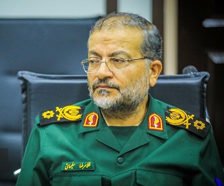 بسیج با همه توان آماده دفاع از ایران است