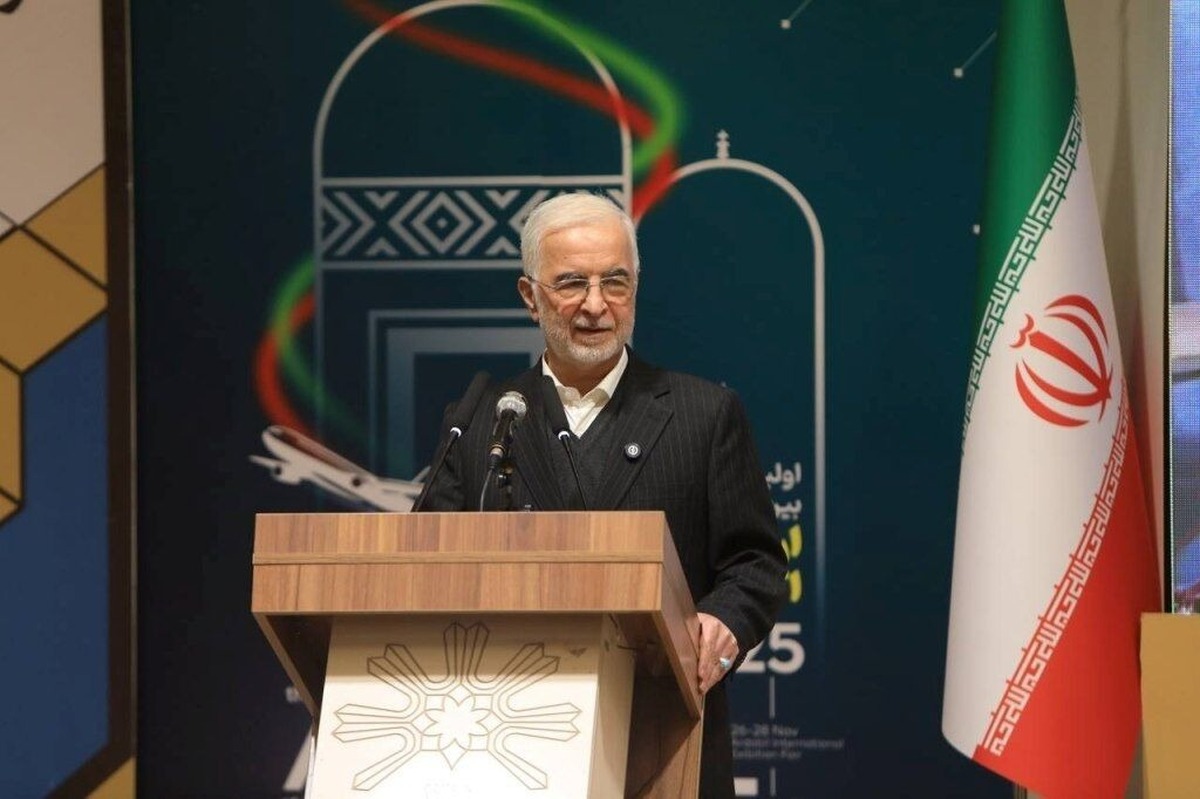 وزیر کشور در همایش بین‌المللی سرمایه‌گذاری در استان اردبیل گفت: سیاست قطعی جمهوری اسلامی ایران توسعه تعامل با همسایگان و بهره‌گیری حداکثری از ظرفیت‌های منطقه‌ای است و استان مرزی اردبیل در این راستا به قطب نوظهور سرمایه‌گذاری و تجارت منطقه تبدیل می‌شود.