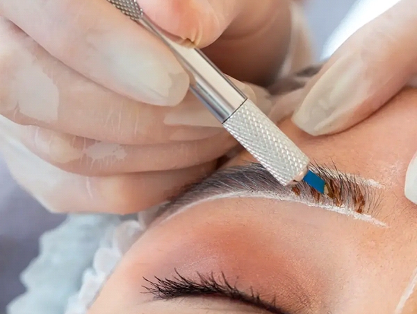 مهم ترین مزیت کاشت ابرو به روش DHI