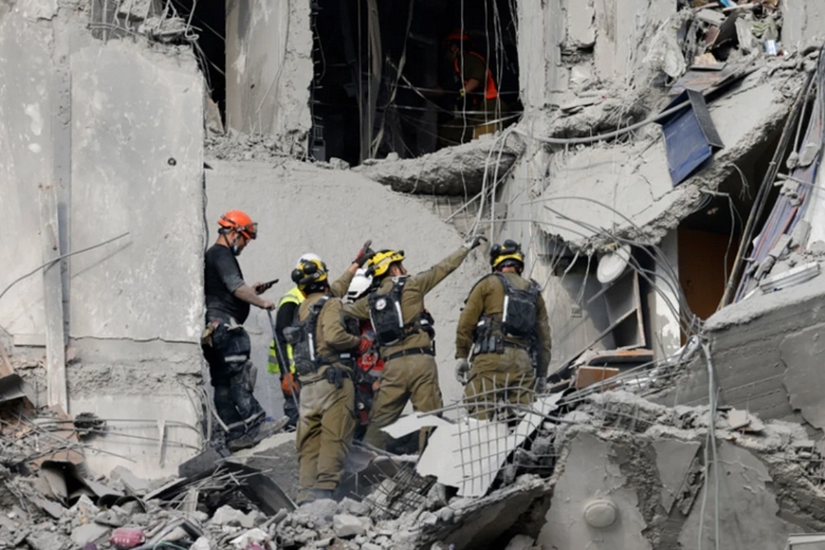 دو گزارش جدید از نشریات رژیم صهیونیستی که مؤید سخنان دیروز رهبر معظم انقلاب در مورد خسارات جنگ با ایران برای رژیم صهیونیستی است.