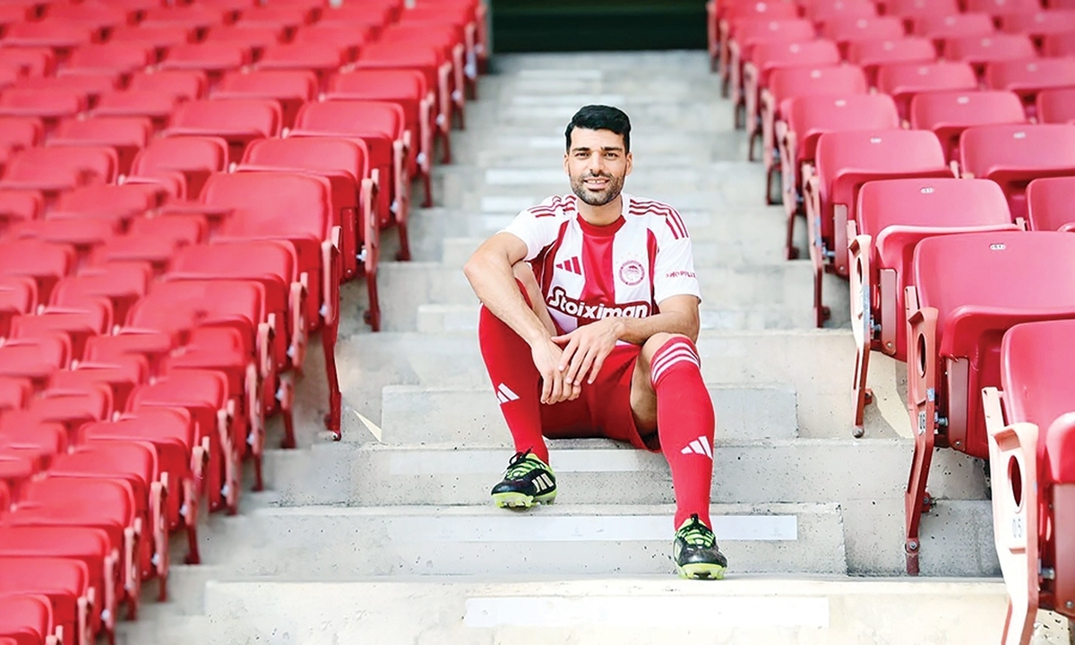 اگر تا سال‌ها ایرانی‌ها دلخوش به دو گل علی دایی در برابر چلسی و تک‌گلش به میلان در لیگ قهرمانان بودند، حالا به گلزنی مهدی طارمی مقابل بزرگان می‌نازند. آن روزها کسی فکر نمی‌کرد بعدها بازیکنی بیاید که این‌گونه بتواند دروازه‌های اروپا را فتح کند. فوتبالیستی که از گرمای بوشهر آمد، دیر به عرصه ملی رسید و دیرتر وارد فوتبال اروپا شد.