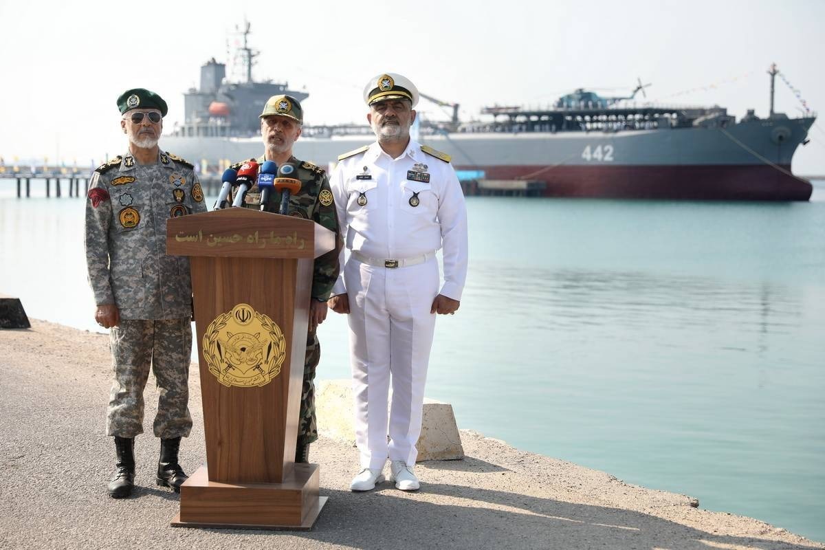 سرلشکر حاتمی در مراسم رونمایی از شناور «کردستان» گفت: ما نه تنها منتظر نخواهیم ماند تا دشمن حمله کند، بلکه آمادگی لازم برای هرگونه پاسخ قاطع و درهم شکننده را در هر نقطه‌ای که منافع ملی ما ایجاب کند، داریم.