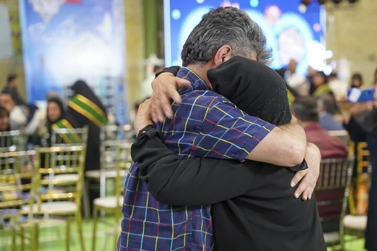 مدیرعامل انجمن حمایت از زندانیان ساوجبلاغ اعلام کرد: با مشارکت خیران، سال گذشته ۱۳ زندانی از بند رهایی یافتند و ۱۰۰ نفر نیز از طریق پابند الکترونیک به خانواده‌های خود بازگشته‌اند.