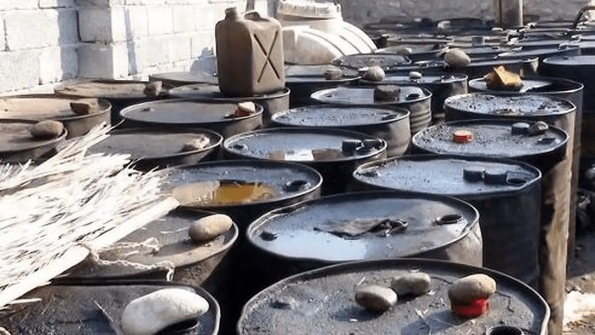 عملیات بزرگ پاک‌سازی روستای میثم‌آباد عنبرآباد که یکی از بزرگ‌ترین مراکز دپوی سوخت در جنوب کرمان است کلید خورد.