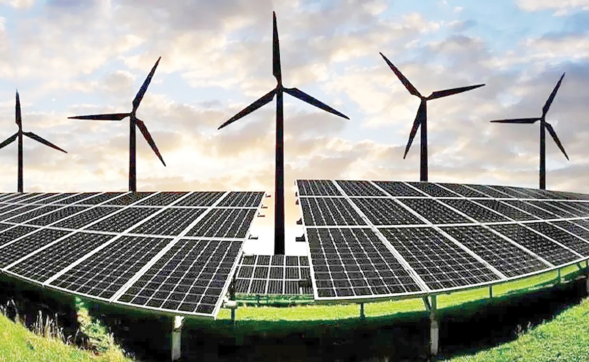 براساس آخرین گزارش‌های رسمی، استان اردبیل با بهره‌مندی از ظرفیت‌های منحصر‌به‌فرد طبیعی و عزم جدی دولت و بخش خصوصی، در مسیر تبدیل شدن به یکی از قطب‌های اصلی تولید انرژی‌های تجدیدپذیر در ایران گام برمی‌دارد. این حرکت با سرمایه‌گذاری در پروژه‌های بزرگ و تعیین سهمیه‌ای چشمگیر در برنامه توسعه ملی همراه شده است.