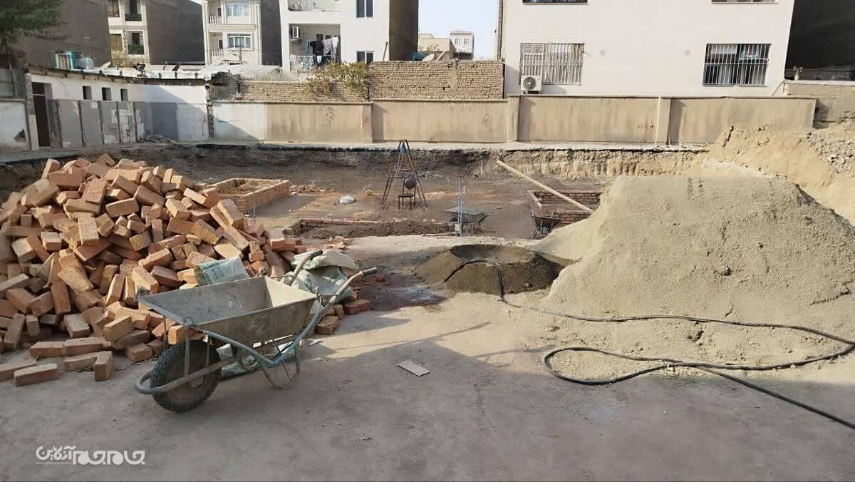 فرآیند تخریب و بازسازی مدرسه بنت الهدی معروف به پروژه موسی کلانتری در شهرک انبیاء اسلامشهر آغاز شد.