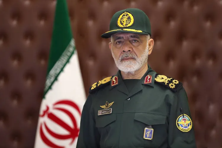 تلاش پزشکان، پرستاران و کادر درمان شایسته احترام است