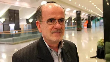 قیمت‌های دستوری در بازار خودرو نتیجه نداده است