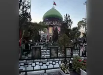 ببینید |  لحظاتی از مراسم بزرگداشت هفتمين شب خاكسپاری حضرت آيت‌الله العظمى شهید سیّدعلی خامنه‌اى