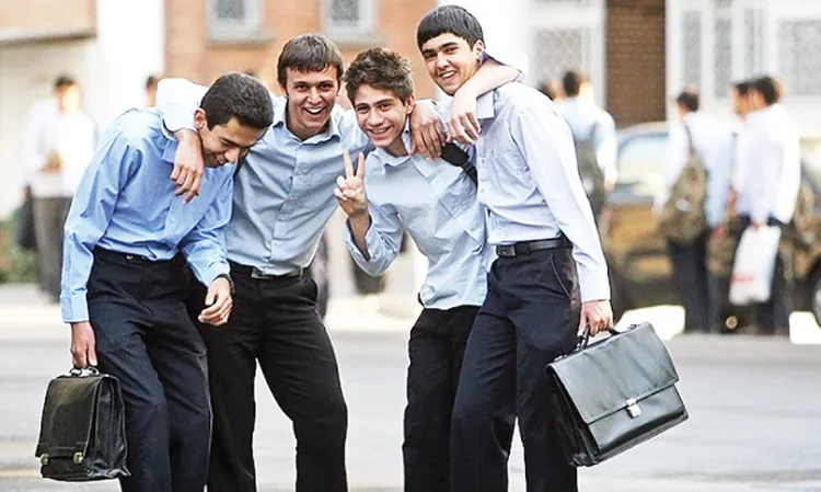 یک روز ما چگونه می‌گذرد؟