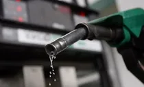 دولت درباره افزایش قیمت بنزین شفاف‌سازی کرد؛ آیا سهمیه و قیمت تغییر می‌کند؟